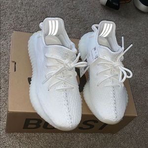 Brand new cream white yeezy. lmk if interested !